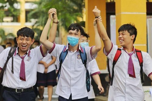 Phó Thủ tướng Lê Thành Long chỉ đạo xem xét sớm công bố phương án tuyển sinh lớp 10