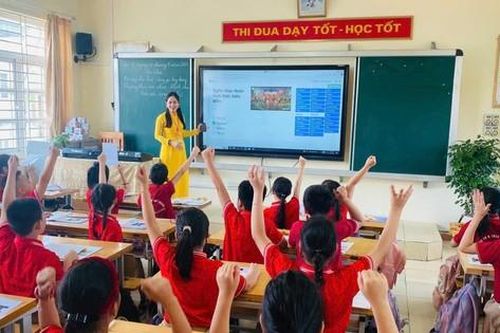 Hạ Long áp dụng công nghệ để phát triển giáo dục