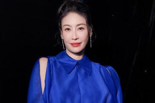Hà Kiều Anh trẻ trung ở tuổi 48