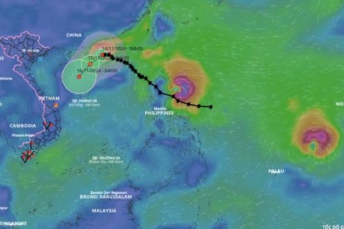 Bão Toraji suy yếu, tiếp tục có hai cơn bão rất mạnh gần Biển Đông