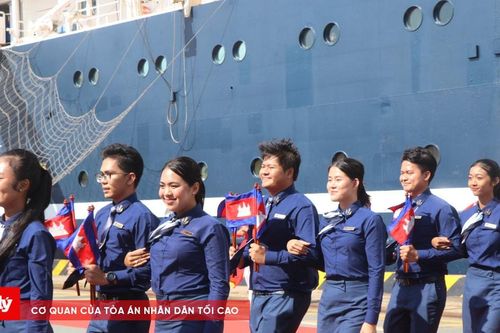 Tàu Thanh niên Đông Nam Á và Nhật Bản cập bến TP.HCM