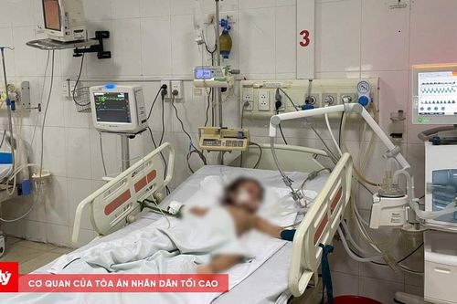 Cứu sống bệnh nhi người Lào bị viêm phổi nặng