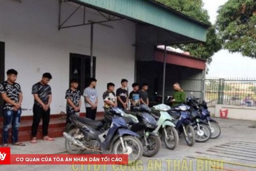 Khởi tố 2 nhóm thanh thiếu niên mang hung khí truy đuổi nhau trên đường