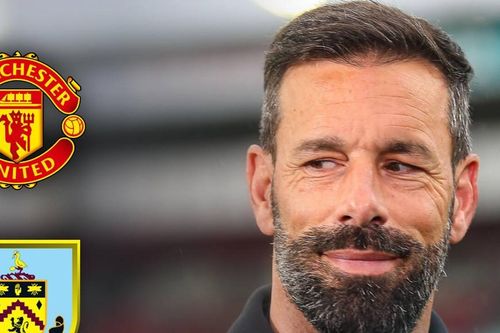 Van Nistelrooy có thể lập tức dẫn dắt đội bóng Anh