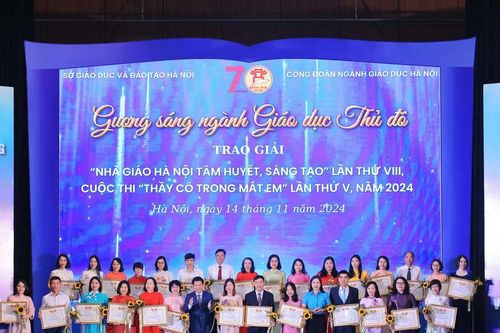 Trao giải Nhà giáo Hà Nội tâm huyết, sáng tạo cho 196 tấm gương tiêu biểu