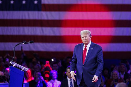 Đội ngũ của ông Trump chuẩn bị thực hiện động thái chưa từng có tiền lệ tại Lầu Năm Góc