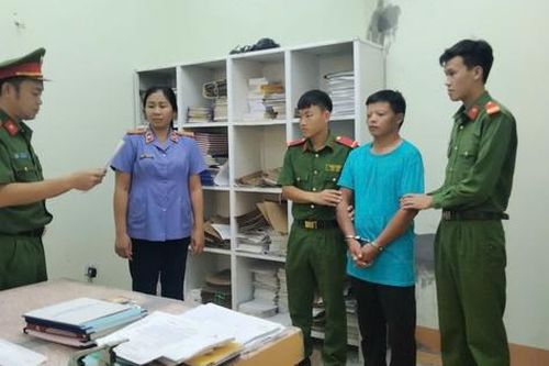 Khởi tố đối tượng đấm vào mặt CSGT khi bị lập biên bản