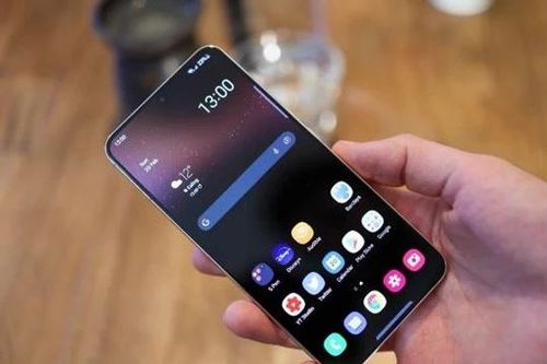 Galaxy S22 Plus giá chìm sâu, thấp hơn Galaxy S24 Ultra tới 20 triệu, trang bị vẫn ngon hơn iPhone 16
