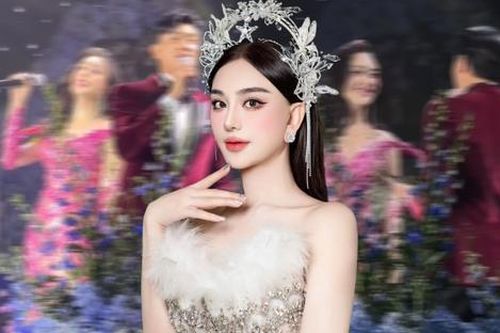 Lâm Khánh Chi song ca cùng Quốc Trường trong đám cưới: 'Sợ thì đừng nghe'