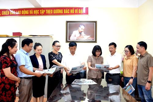 Báo Điện Biên Phủ trao đổi nghiệp vụ tại Báo Sơn La