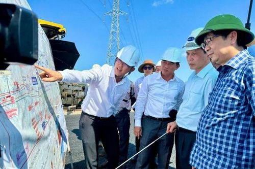 Thứ trưởng Lê Anh Tuấn kiểm tra thực địa Dự án đường cao tốc Biên Hòa - Vũng Tàu