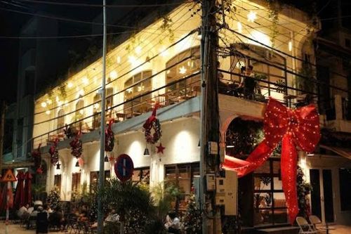 'Lên đồ' đón Noel sớm tại các quán cà phê đẹp lung linh ở Biên Hòa