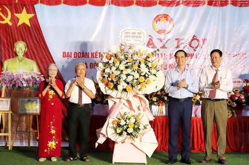 Chủ tịch Ủy ban MTTQ tỉnh dự Ngày hội Đại đoàn kết tại huyện Thanh Ba