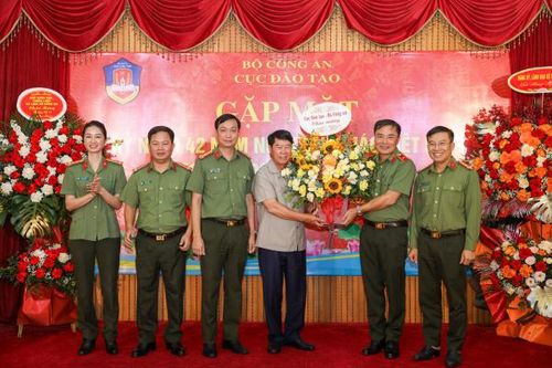 Cục Đào tạo tổ chức Gặp mặt Kỷ niệm 42 năm Ngày Nhà giáo Việt Nam
