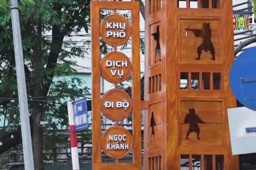 Nhịp sống mới của phố đi bộ hồ Ngọc Khánh