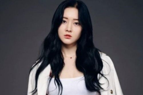 Sao Hàn 13/11: Idol T-ara có thai con thứ 4 giữa lúc bị cáo buộc lạm dụng trẻ em