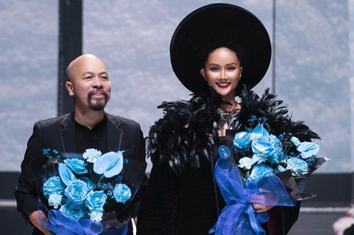 Hoa hậu H'Hen Niê làm vedette cho show diễn của NTK Đức Hùng
