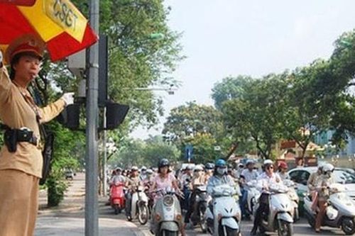 Khẩn trương hoàn thành văn bản hướng dẫn thi hành Luật Trật tự, an toàn giao thông đường bộ