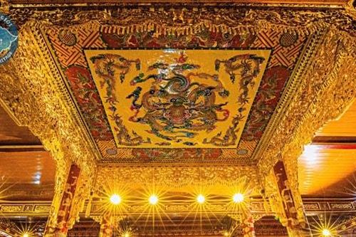 Nét độc đáo Bửu Tán trên ngai vàng trong cung đình Huế xưa