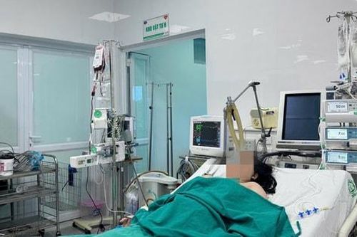 Khẩn cấp mổ 'bắt con', cứu sản phụ bị sốt xuất huyết nguy kịch