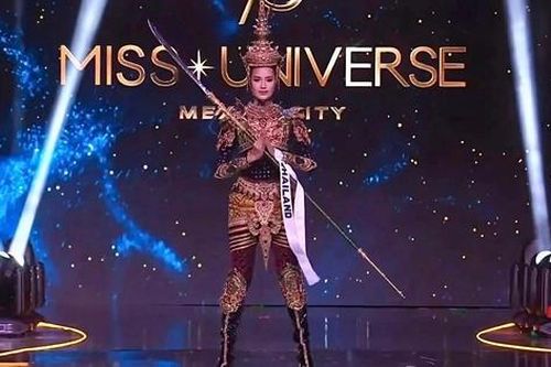 Ứng viên sáng giá cho vương miện Miss Universe 2024 mắc sơ suất ở đêm Bán kết