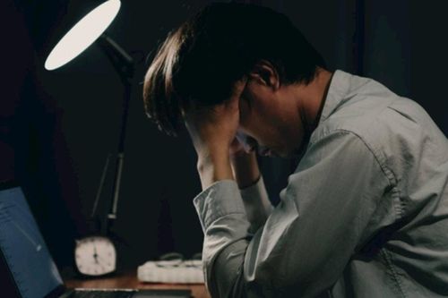 Nhật Bản dự tính cấm nhân viên làm việc 14 ngày liên tiếp