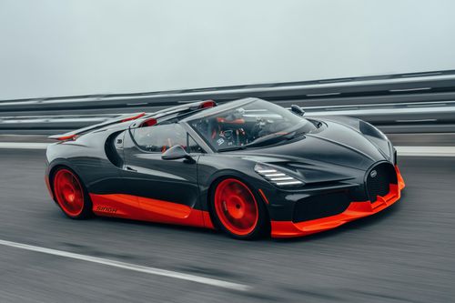 Bugatti W16 Mistral đạt kỷ lục tốc độ thế giới 453,91 km/h