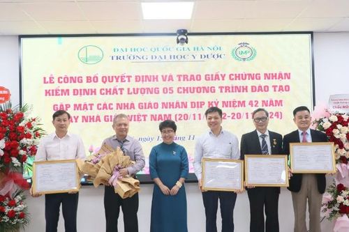 Năm chương trình đào tạo của Trường đại học Y Dược nhận chứng nhận kiểm định chất lượng