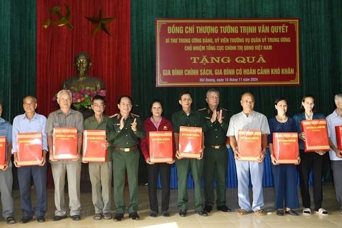 Thượng tướng Trịnh Văn Quyết dự Ngày hội Đại đoàn kết tại Hải Dương