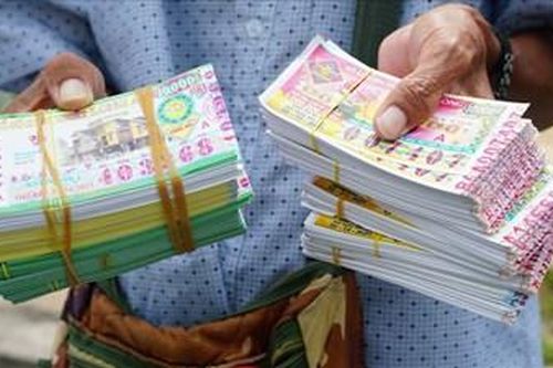 Tri ân người bán vé số