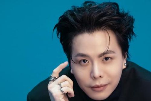 Lộ diện 'bóng hồng' mới của Trịnh Thăng Bình, cư dân mạng không khỏi ấn tượng bởi gương mặt lạ