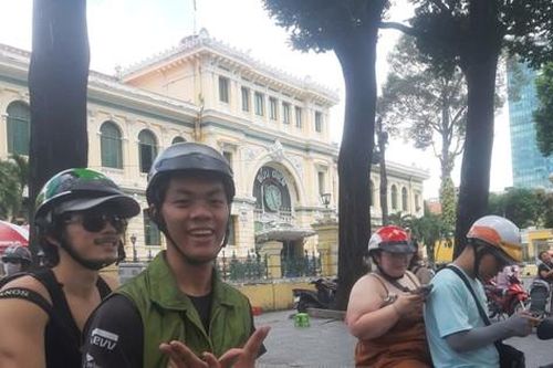 Làm thêm mùa cuối năm: Vừa tích lũy kinh nghiệm, vừa có tiền tiêu Tết