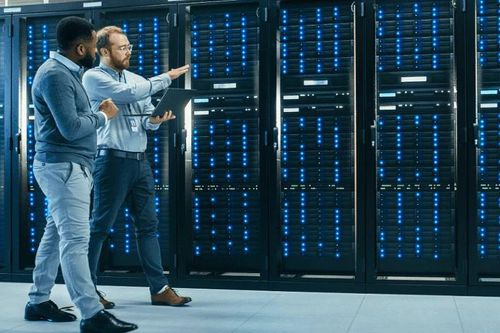 Schneider Electric với hành trình 40 năm ra đời APC UPS đầu tiên