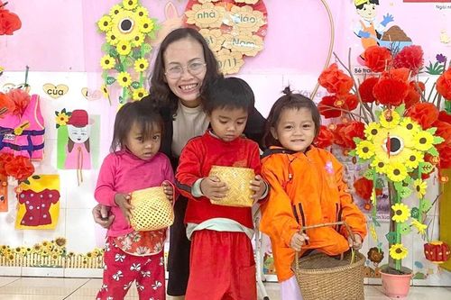 Những nhà giáo ưu tú miệt mài cống hiến cho vùng khó