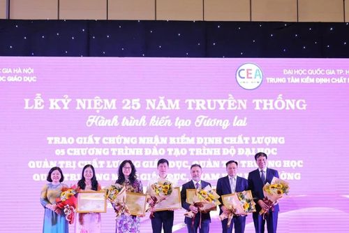 Trường ĐH Giáo dục đón nhận đạt chuẩn 5 chương trình đào tạo