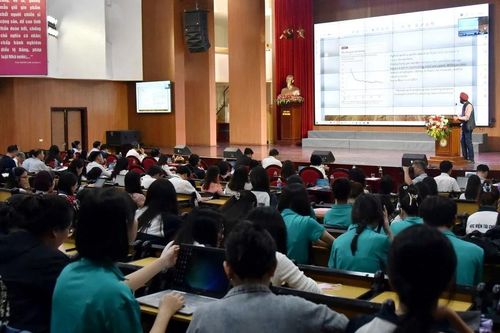 Thúc đẩy kinh tế tư nhân phát triển nhanh và bền vững