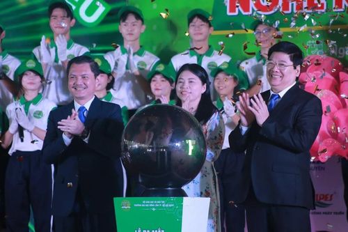 Nhiều cơ hội việc làm hấp dẫn cho sinh viên qua Ngày hội nghề nghiệp 2024