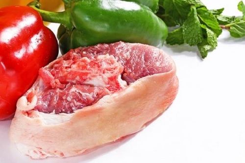 Giá heo hơi hôm nay 15/11: Tăng rải rác tại miền Nam; Việt Nam chi gần 1,38 tỷ USD nhập khẩu các loại thịt và phụ phẩm
