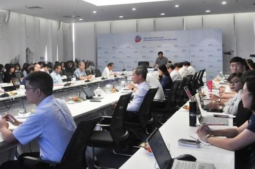 'Gốc và vốn' của ngoại giao Việt Nam hiện đại