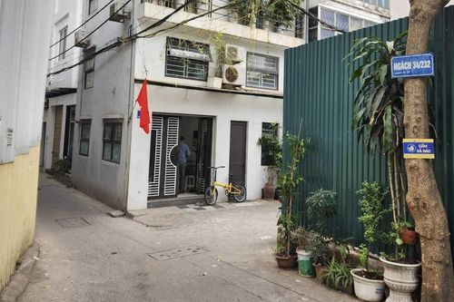 Nhà trong ngõ Hà Nội mới sang tay giá 5 tỷ, cuối năm '10 tỷ mới bán'