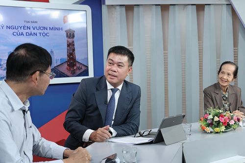 Cải cách thể chế bắt đầu từ con người