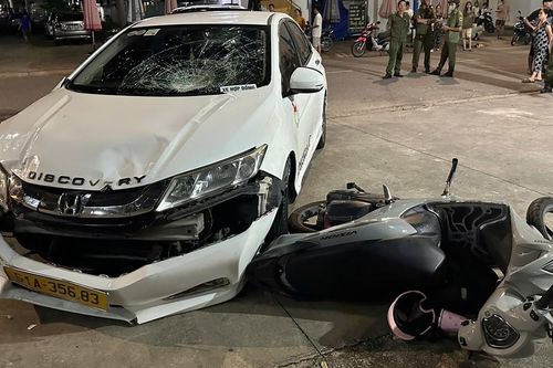 Ô tô 'điên' tông hàng loạt xe trên đường ở Bình Dương, một người tử vong