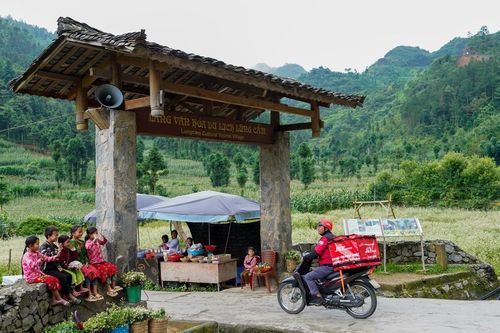 Làn sóng mua sắm online và bài toán logistics mùa cao điểm cuối năm