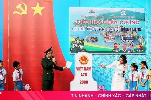 Tổ chức 'Tiết học biên cương' cho gần 400 em học sinh