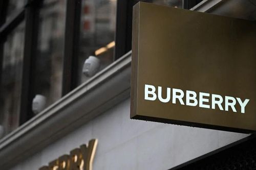 Doanh số giảm mạnh, Burberry vạch chiến lược xoay chuyển tình thế