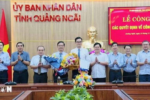 Quảng Ngãi: Trao các quyết định điều động và bổ nhiệm nhiều cán bộ chủ chốt