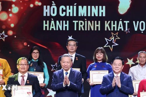 Tổng Bí thư Tô Lâm dự Chương trình 'Hồ Chí Minh-Hành trình khát vọng 2024'
