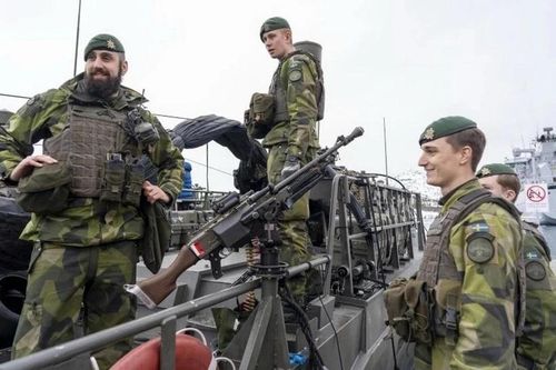 NATO và Thụy Điển tập trận tìm kiếm tàu ngầm ở biển Baltic