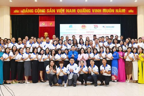 Niềm hạnh phúc của nhà giáo 'cõng' chữ lên non cao