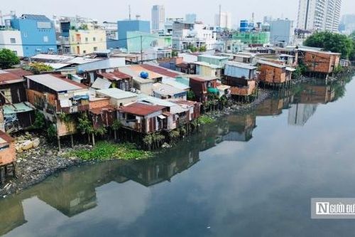 Nhếch nhác nhà ven kênh rạch Tp.HCM - Kỳ 1: Mong chờ cuộc sống mới